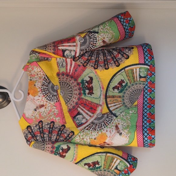 Bright jacket with feature buttons - Picture 3 of 5